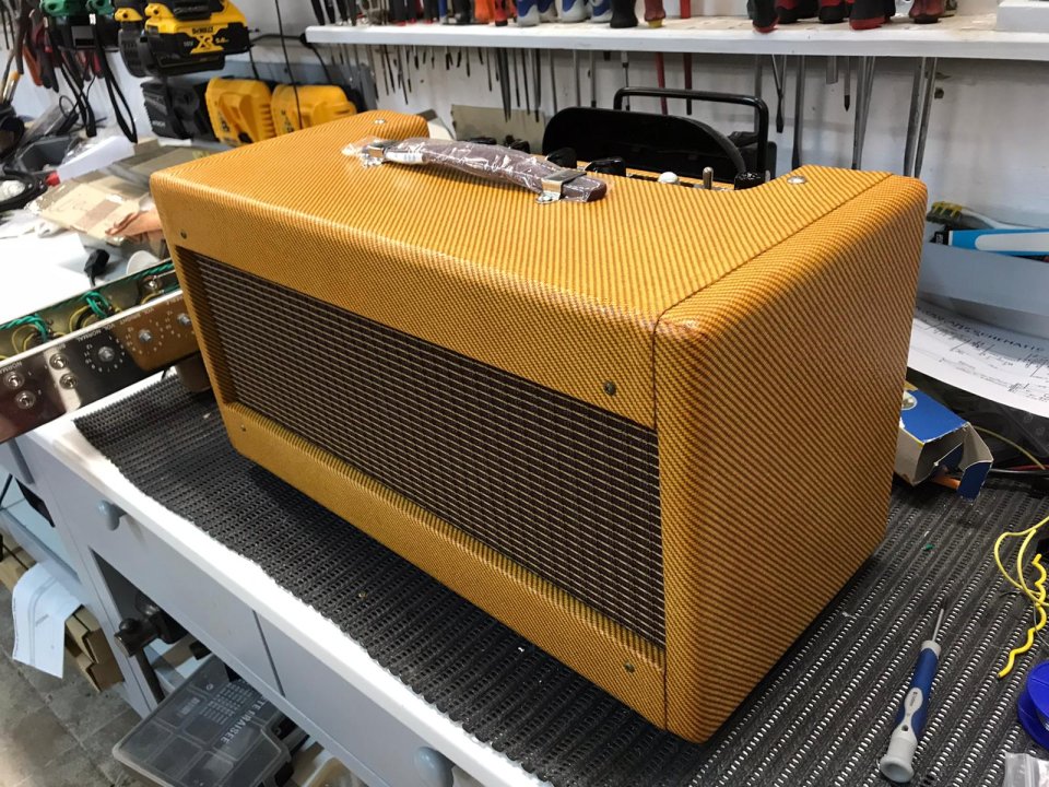 Clon Fender Vibrolux 5F11