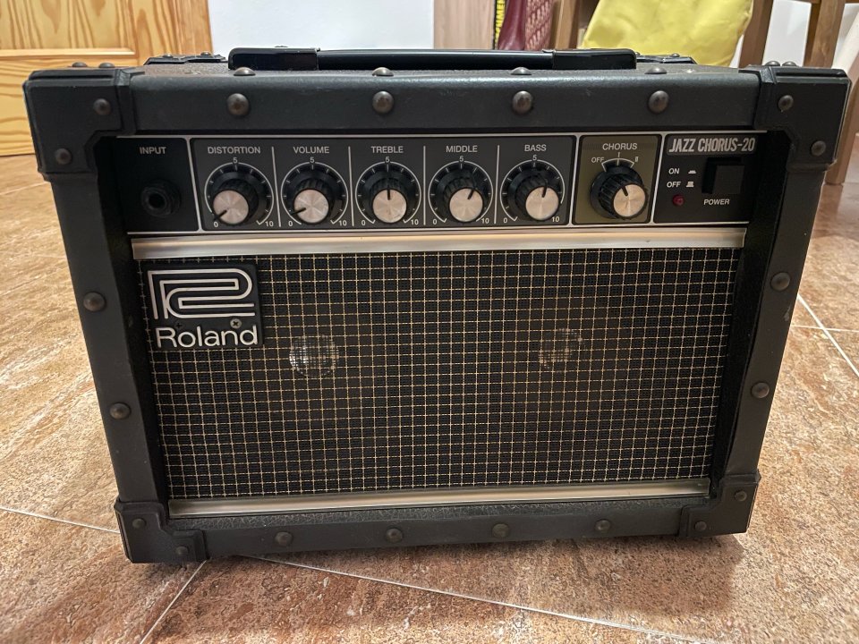 Roland Jazz Chorus JC-20