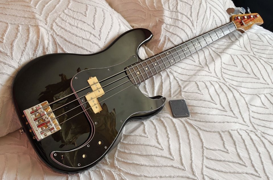 Fender Sire Precision P5R Black bass de segunda mano · Foto 2 de 10 · Lugo · 499 €