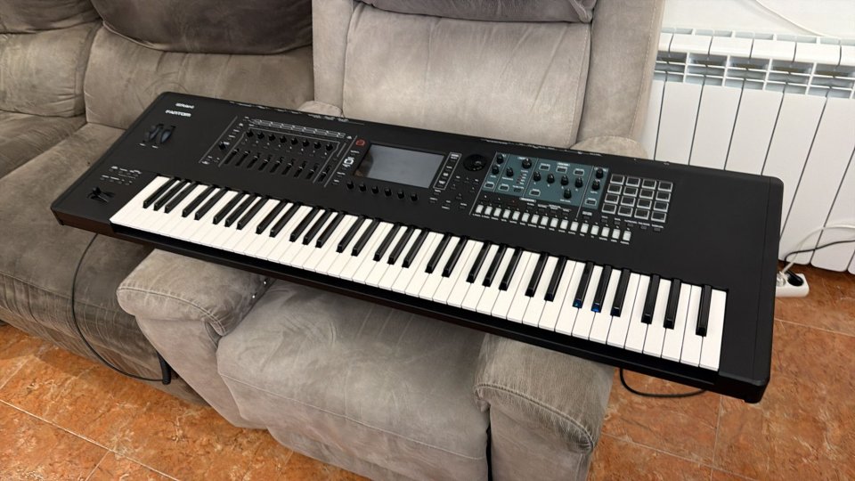 Roland Fantom 7 EX de segunda mano · Tarragona · 2550 €