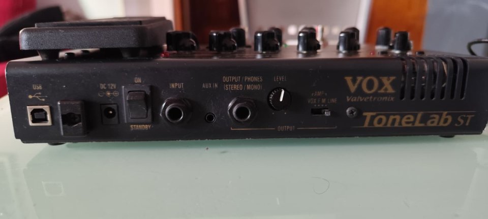 Pedalera multiefectos VOX ToneLab ST