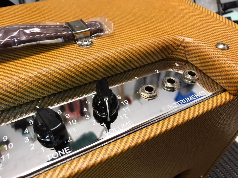 Clon Fender Vibrolux 5F11