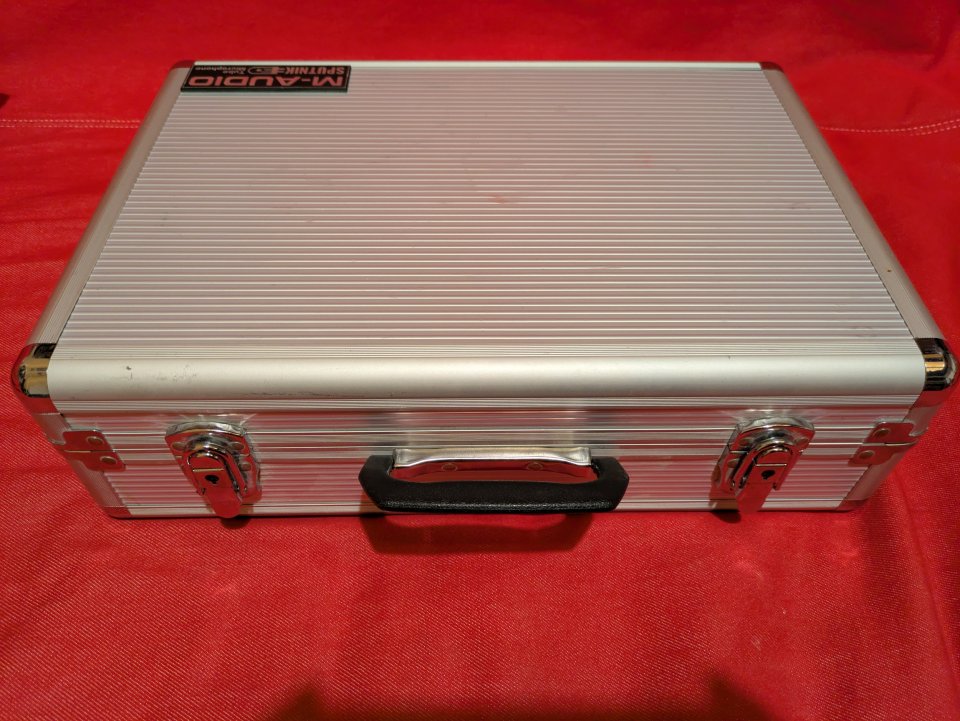 Micro a válvulas multipatrón M-Audio Sputnik