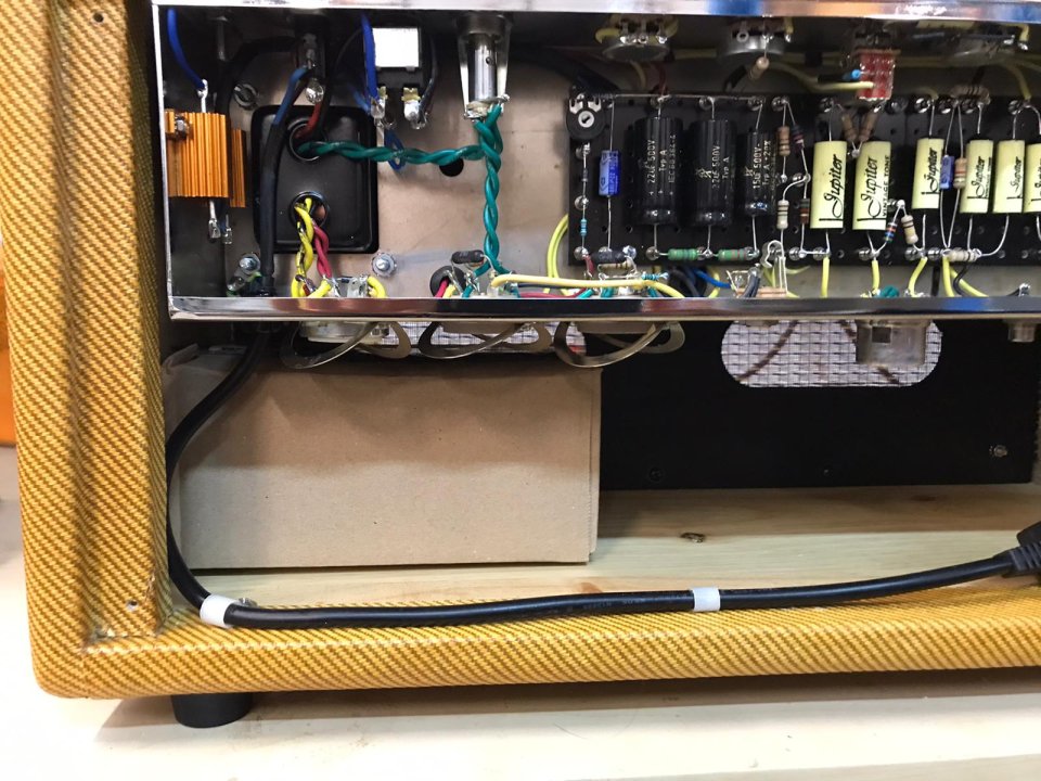 Clon Fender Vibrolux 5F11