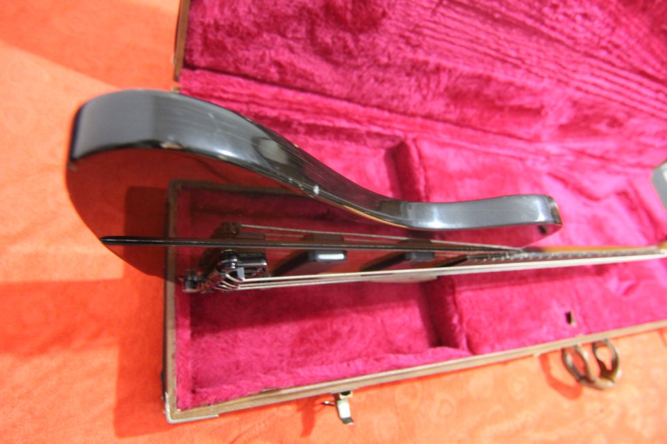 Gibson Thunderbird 1999