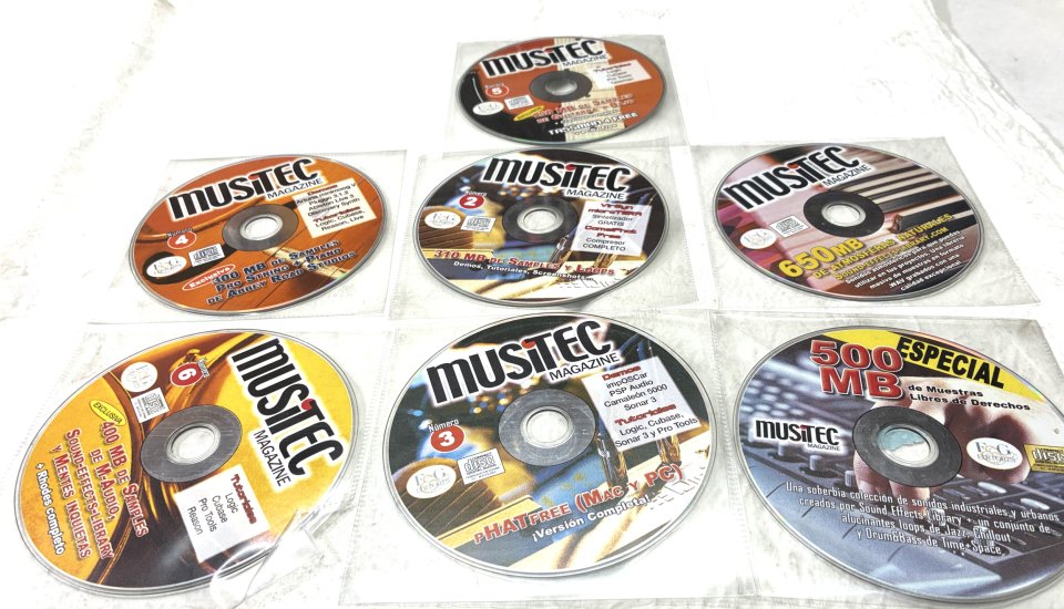 Más de 170 revistas de música con sus Cd,s.