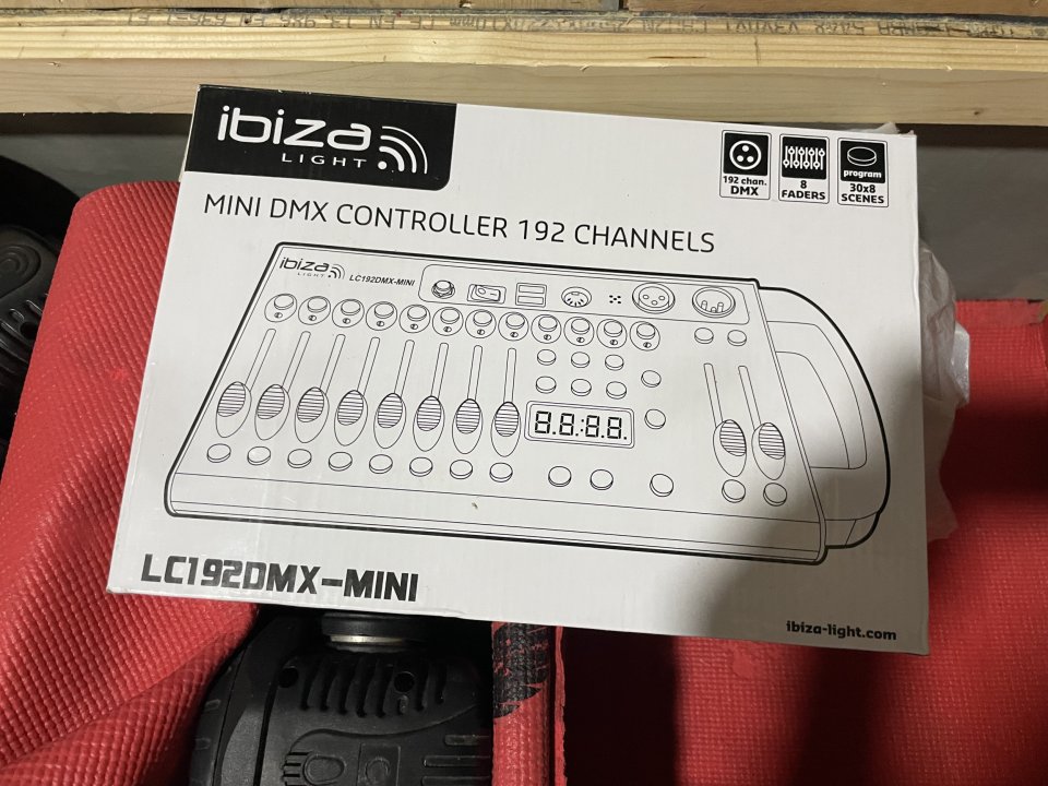 Cabezas móviles, Iluminación DJ. de segunda mano · Foto 3 de 7 · Cádiz · 500 €