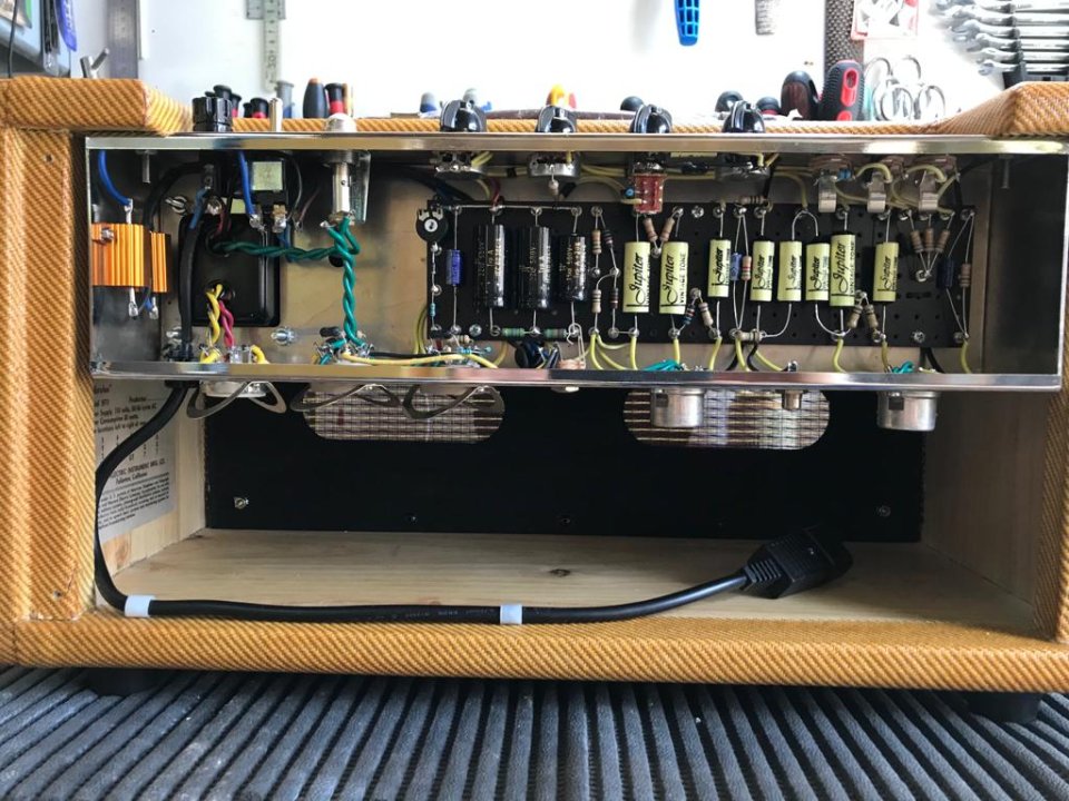 Clon Fender Vibrolux 5F11