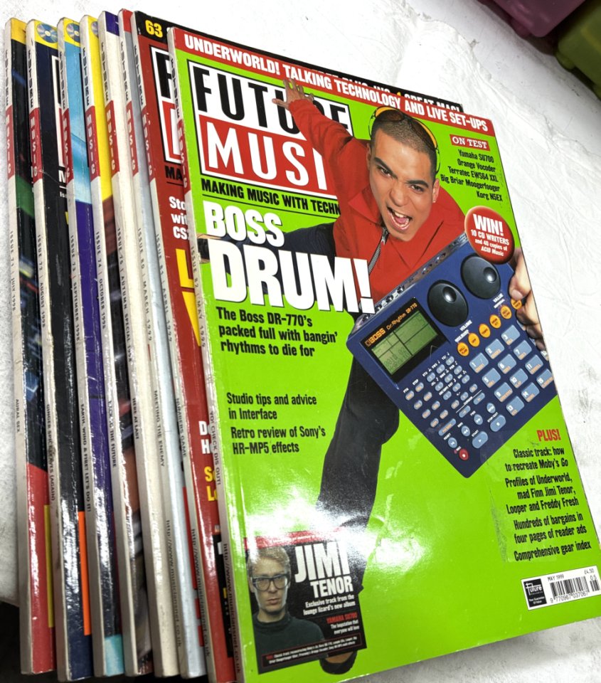 Más de 170 revistas de música con sus Cd,s.