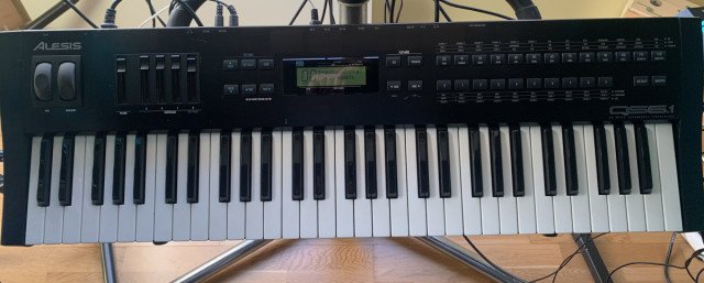 Sintetizador alesis QS 6.1