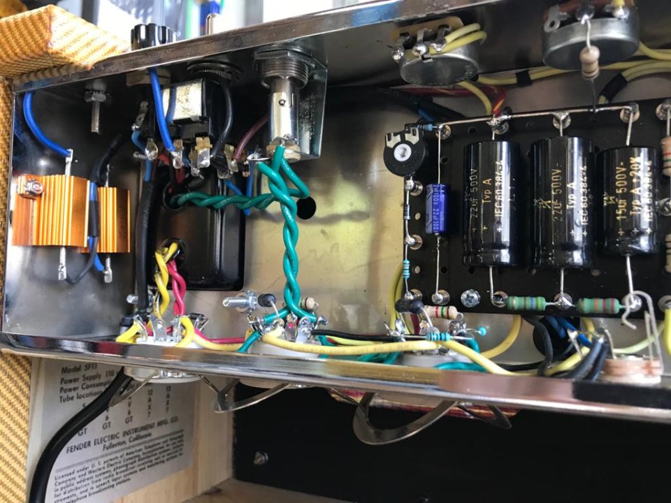 Clon Fender Vibrolux 5F11