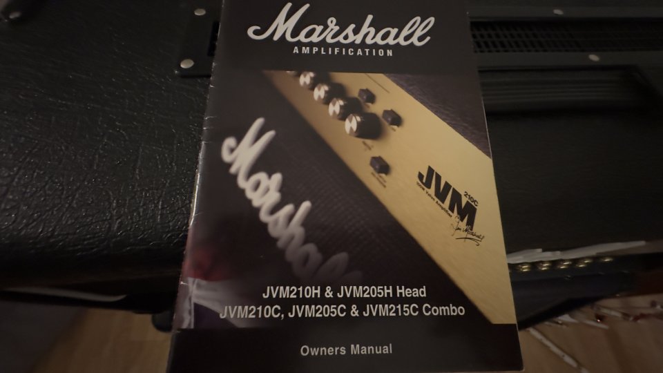 Marshall JVM 210 H + pantalla 4x12 Celestion