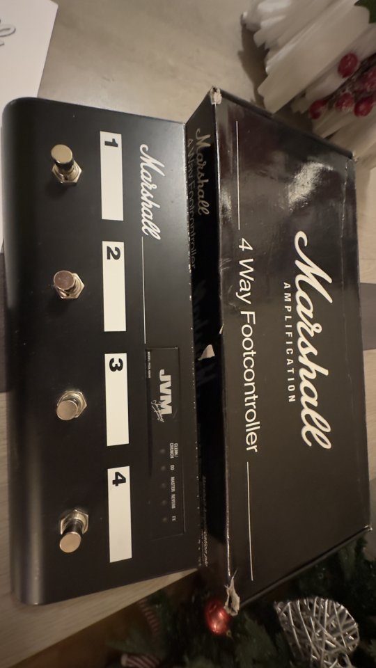 Marshall JVM 210 H + pantalla 4x12 Celestion