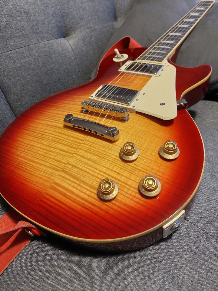 Epiphone Gibson inspired 1950 standard Les Paul figured maple top