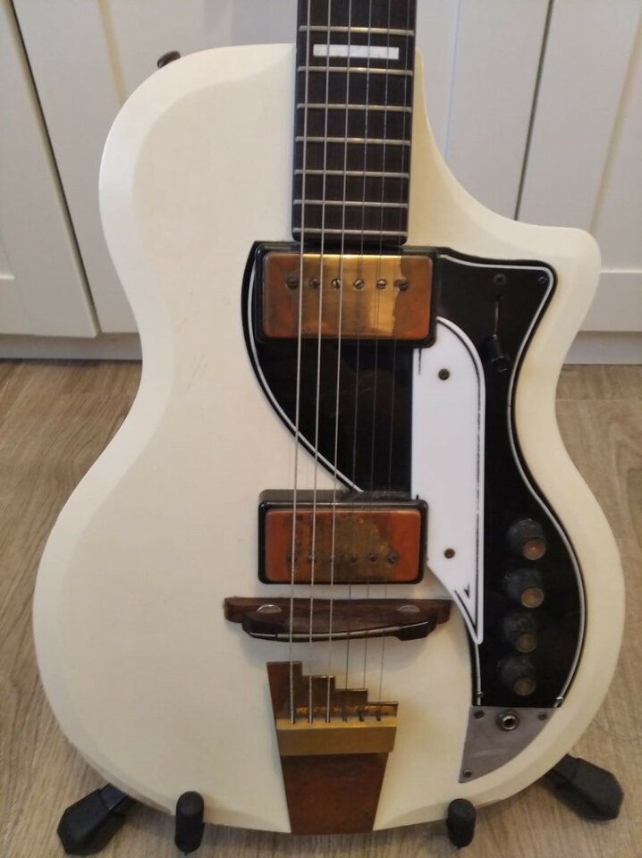Supro Duo Tone 1960 s355