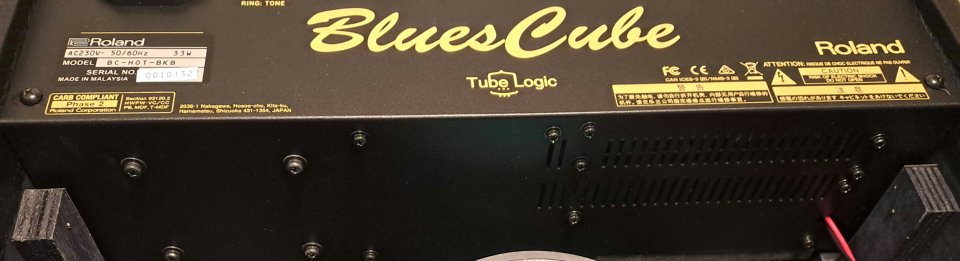 Roland Blues Cube Hot British EL84 Modified + Celestion Creamback de segunda mano · Foto 10 de 10 · Tarragona · 490 €