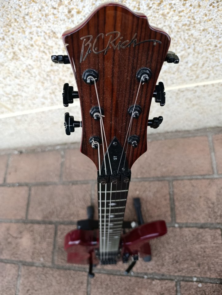 BC Rich Mockingbird ST Corea