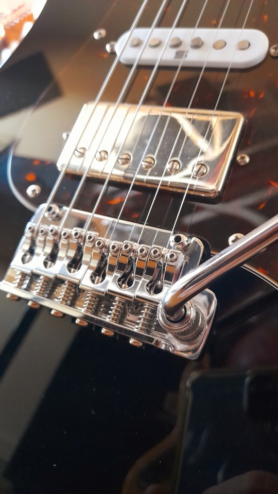 Ibanez AZ-2204 de segunda mano · Foto 4 de 10 · Guadalajara · 1250 €