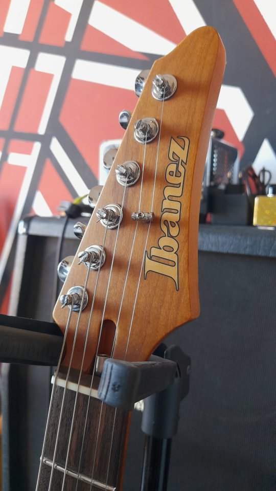 Ibanez AZ-2204 de segunda mano · Foto 6 de 10 · Guadalajara · 1250 €