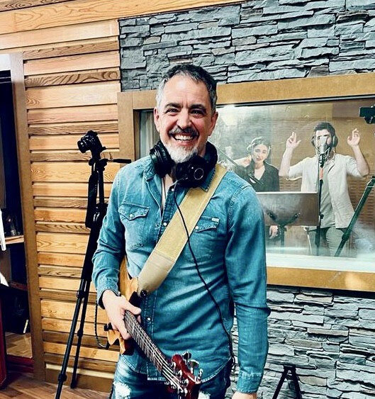 Clases de guitarra. Profesional. 35 años de experiencia