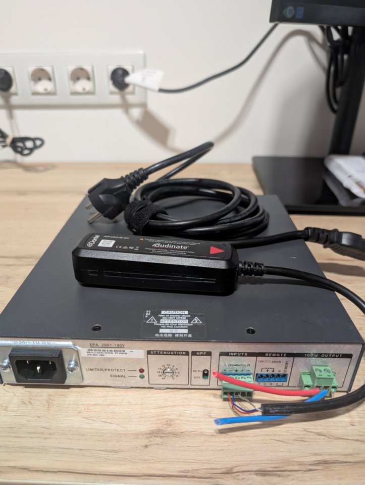 Lote 2x Sennheiser TCC2 + Extron + Dante de segunda mano · Foto 6 de 8 · Barcelona · 3500 €