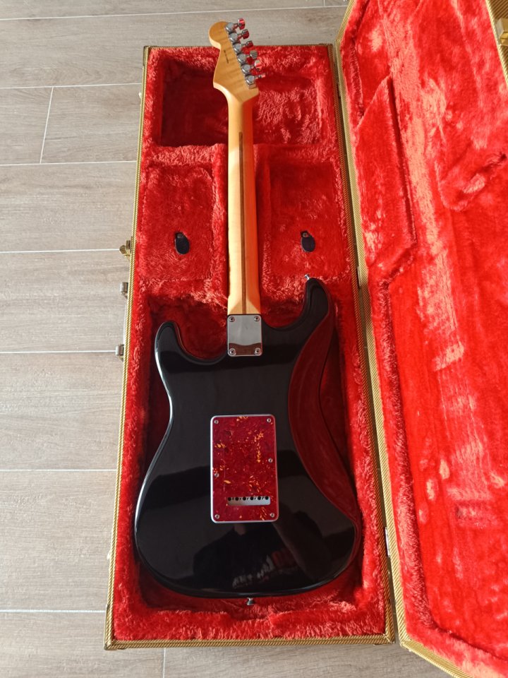 Fender Stratocaster Usa Pro Standard GC de segunda mano · Foto 6 de 8 · Tarragona · 1250 €