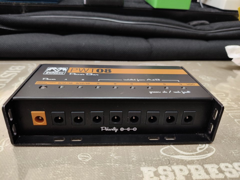 Palmer PWT08 Power Bar 9VDC de segunda mano · Foto 2 de 7 · León · 85 €