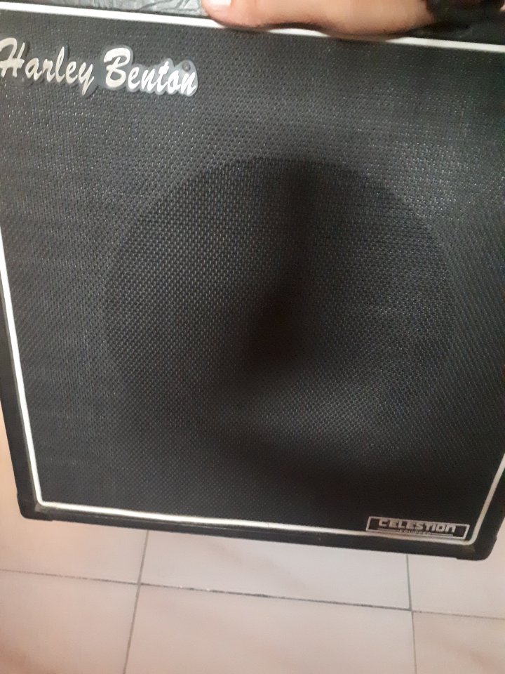 Harley Benton G112 Celestion V30 de segunda mano · Foto 1 de 10 · Valencia · 100 €