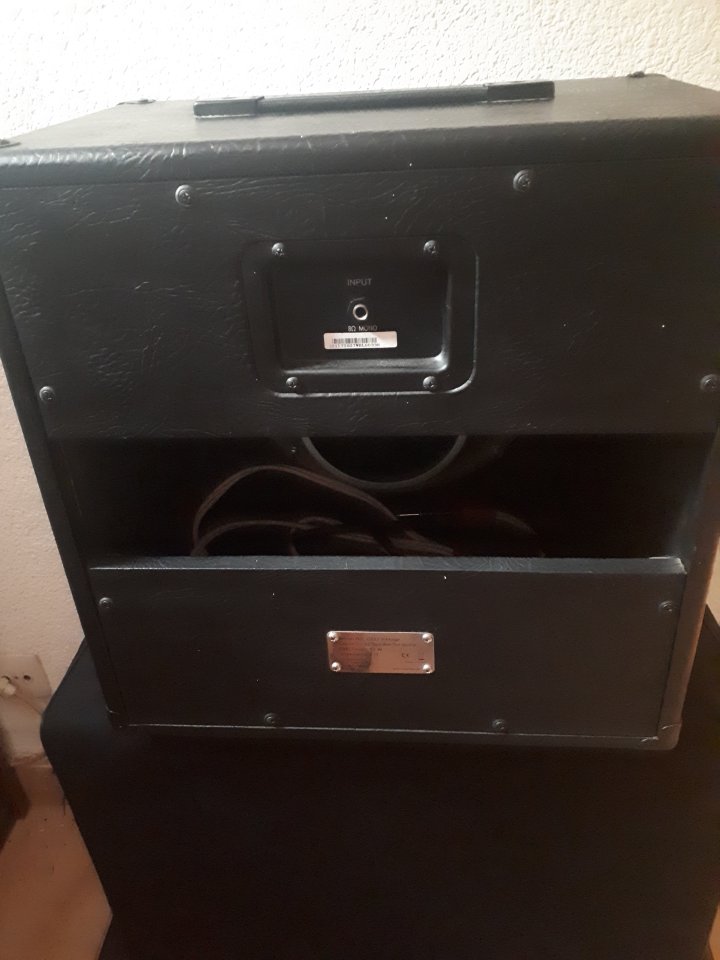 Harley Benton G112 Celestion V30 de segunda mano · Foto 4 de 10 · Valencia · 100 €