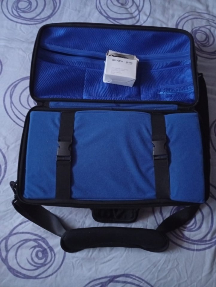 Pedalera Zoom G5n de segunda mano · Foto 2 de 5 · Madrid · 190 €