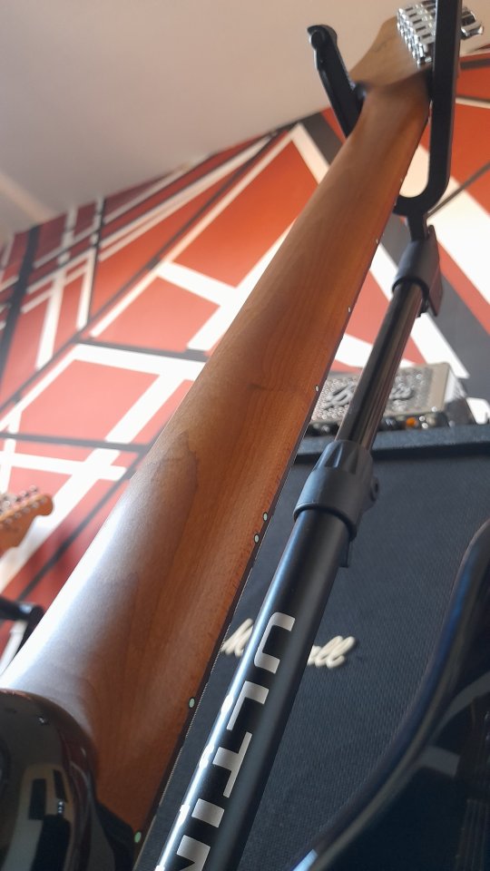 Ibanez AZ-2204 de segunda mano · Foto 9 de 10 · Guadalajara · 1250 €