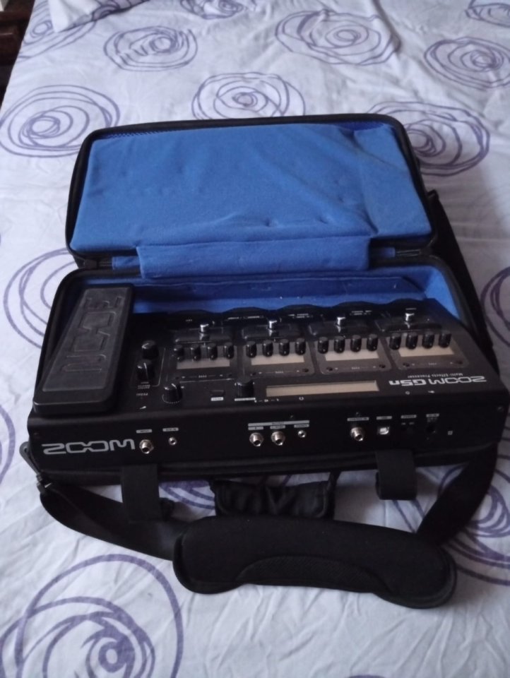 Pedalera Zoom G5n de segunda mano · Foto 3 de 5 · Madrid · 190 €