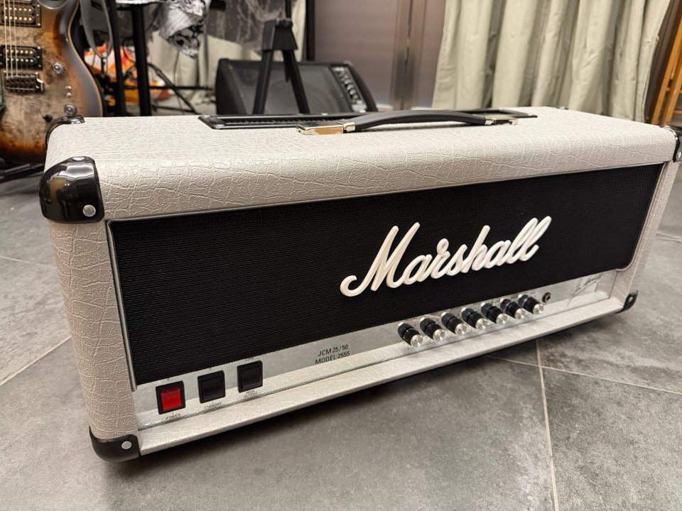 Cabezal Marshall 2555X Silver Jubilee de segunda mano · Foto 1 de 5 · Valencia · 1000 €
