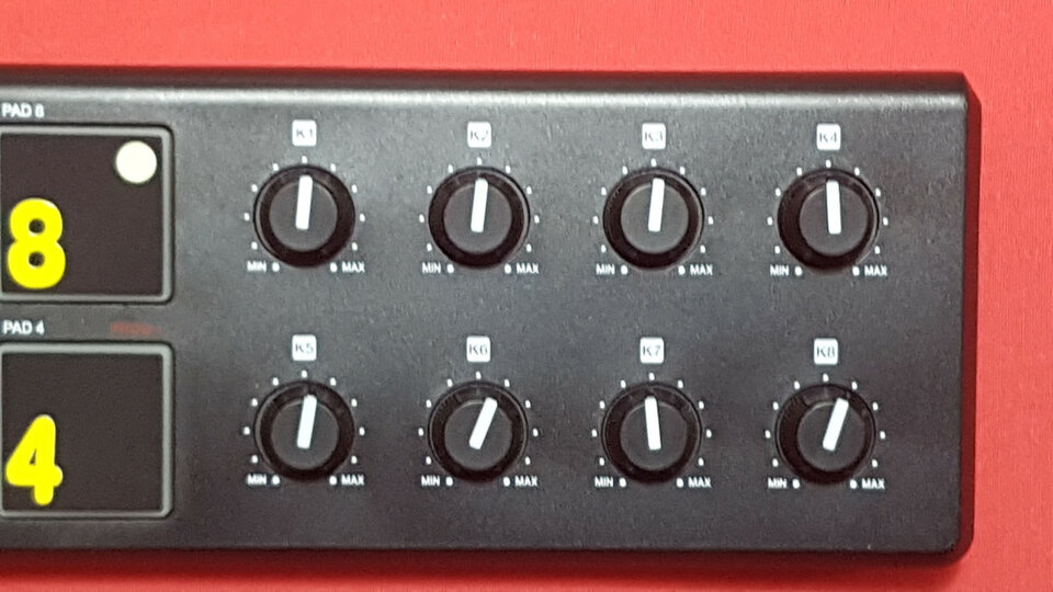 Controlador MIDI de segunda mano · Foto 2 de 4 · Cádiz · 20 €