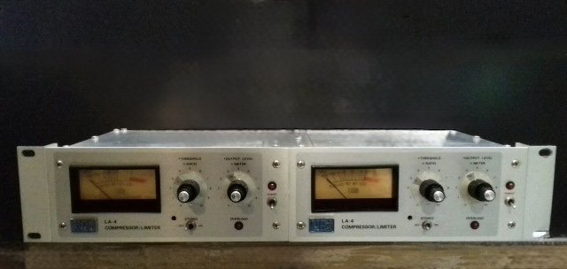 Urei LA4 (Pareja) de segunda mano · Foto 1 de 3 · Burgos · 1400 €