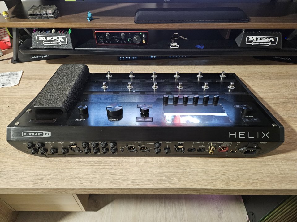 Line 6 Helix Floor