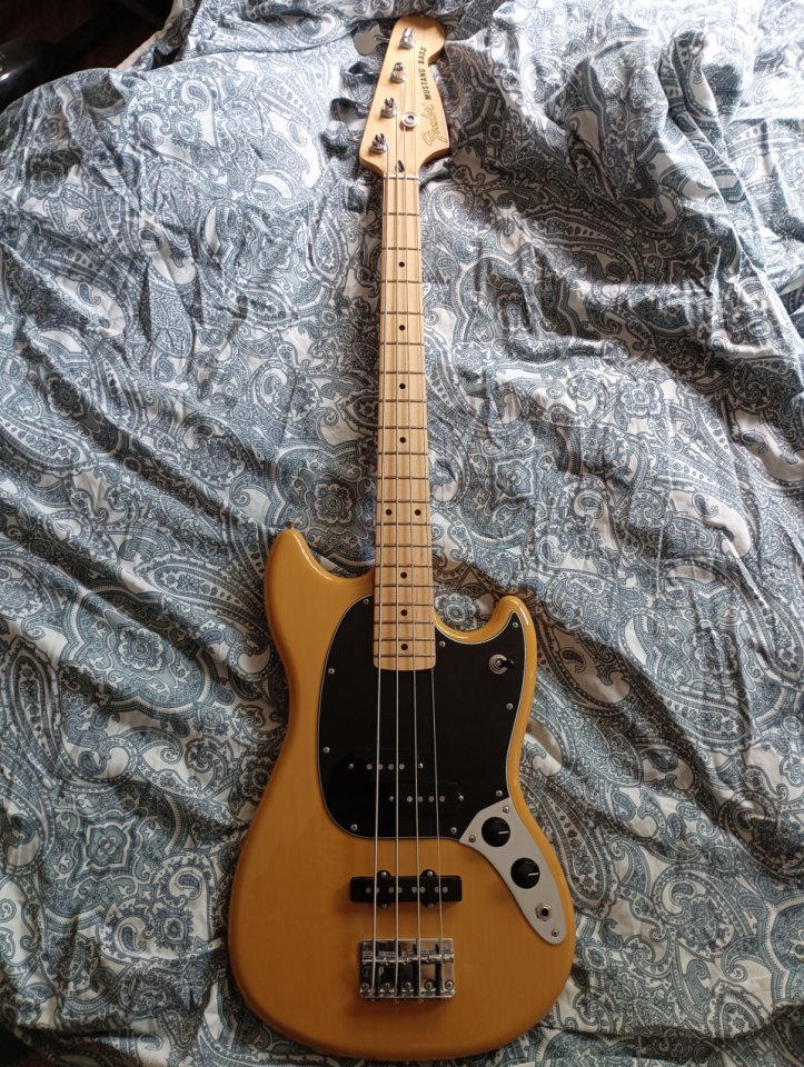 Fender Player Mustang Bass PJ Butterscotch Blonde *RESERVADO* de segunda mano · Foto 2 de 9 · Madrid · 480 €