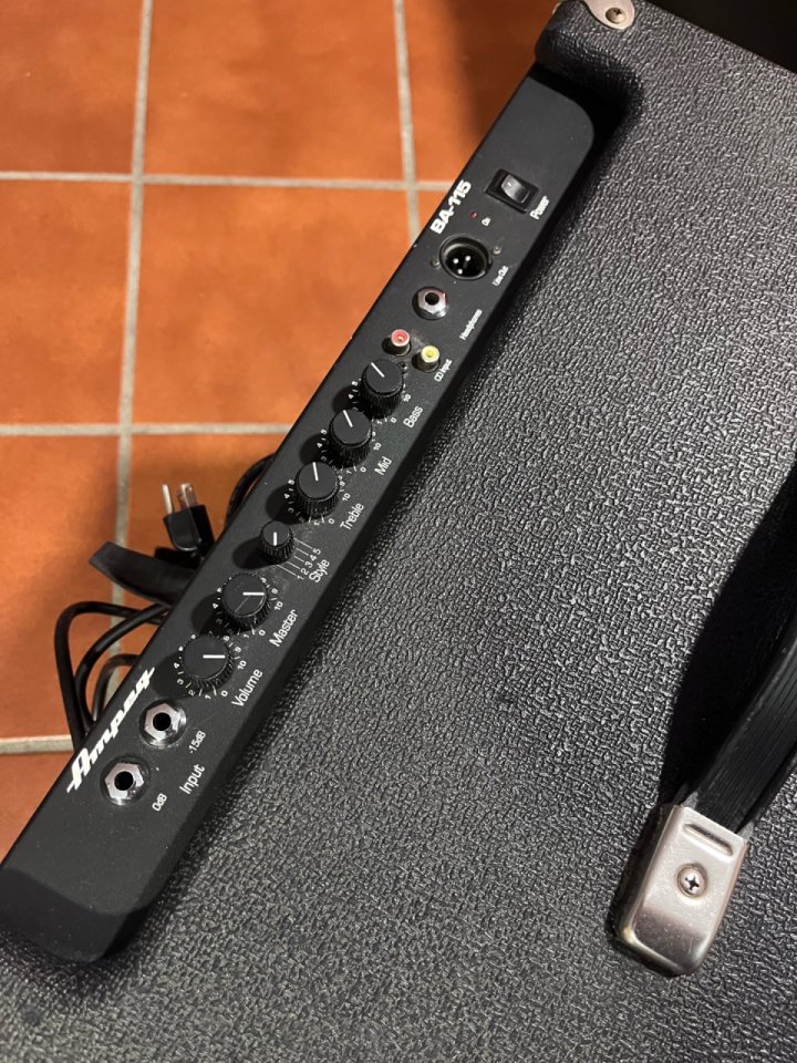 Ampeg BA115 ( Made in USA) de segunda mano · Foto 3 de 6 · Madrid · 190 €