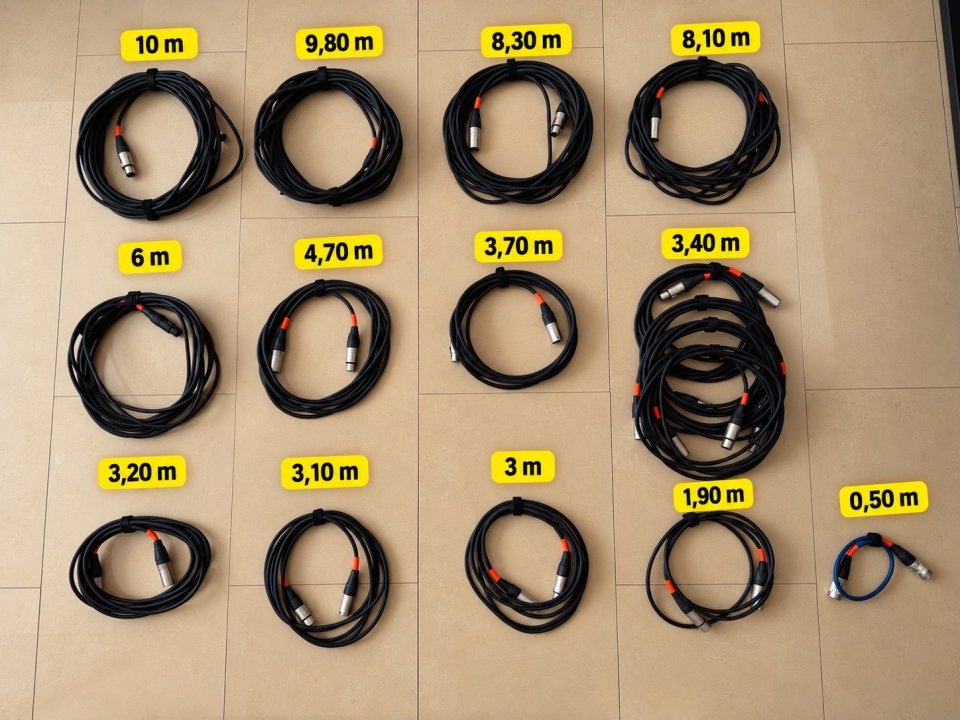 16 cables XLR Neutrik + maleta y accesorios de segunda mano · Foto 2 de 10 · Pontevedra · 229 €