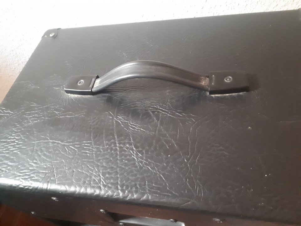 Harley Benton G112 Celestion V30 de segunda mano · Foto 8 de 10 · Valencia · 100 €