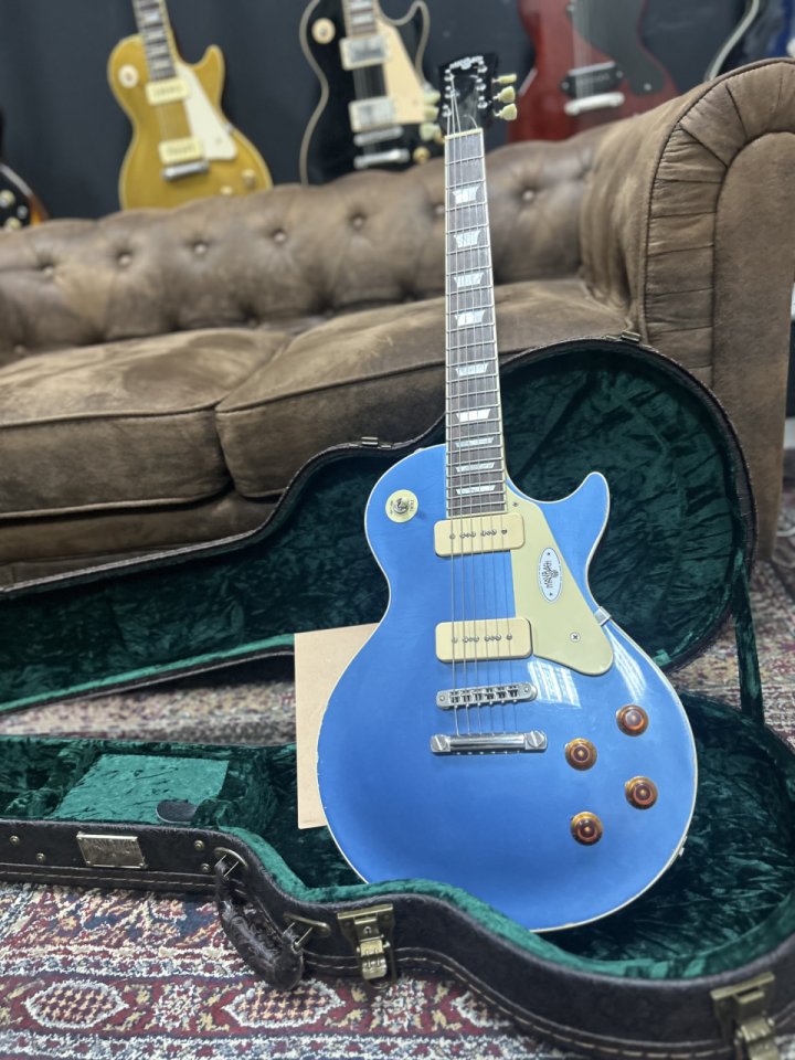 3 guitarrones a 4500euros (Gibson vintage incluido)