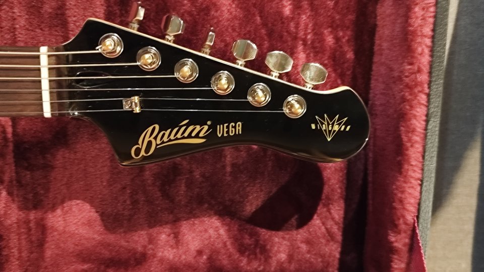 Guitarra BAUM VEGA WINGMAN con mejoras de segunda mano · Foto 2 de 7 · Zaragoza · 1250 €