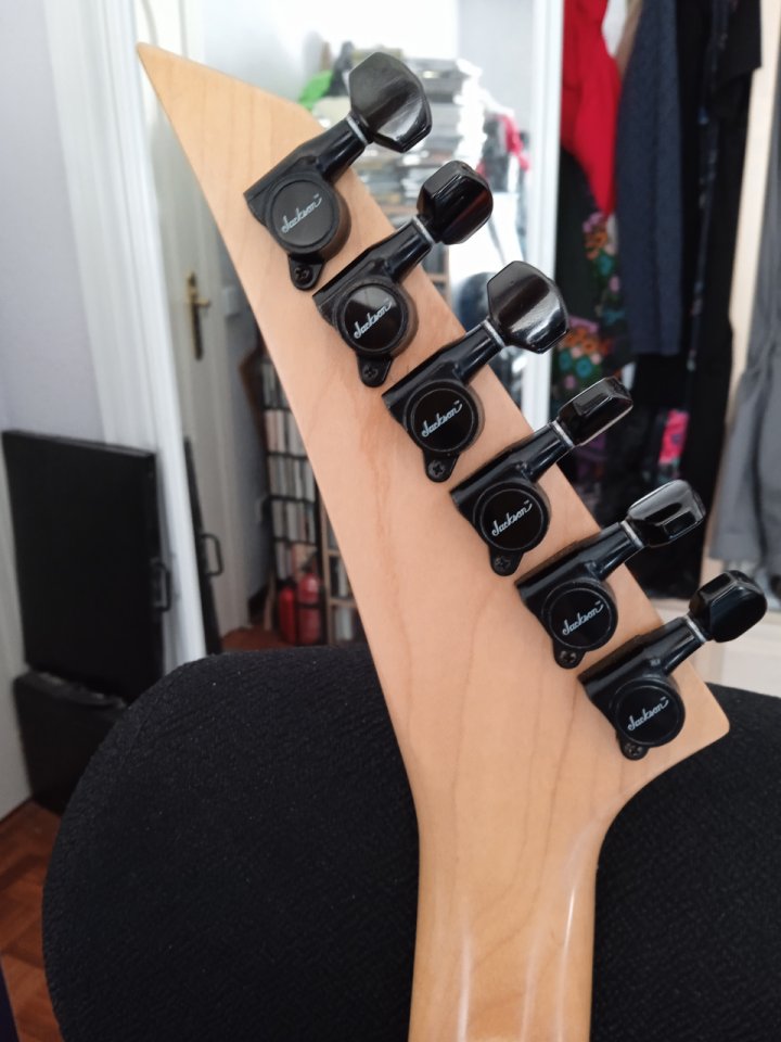 Título: Charvel/Jackson Model 4 Japón 1986 Superstrat