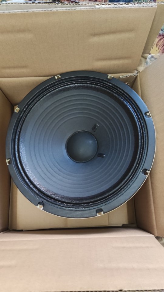 Celestion V type jr 50w 16ohms ( nuevo ) de segunda mano · Foto 2 de 5 · Barcelona · 40 €