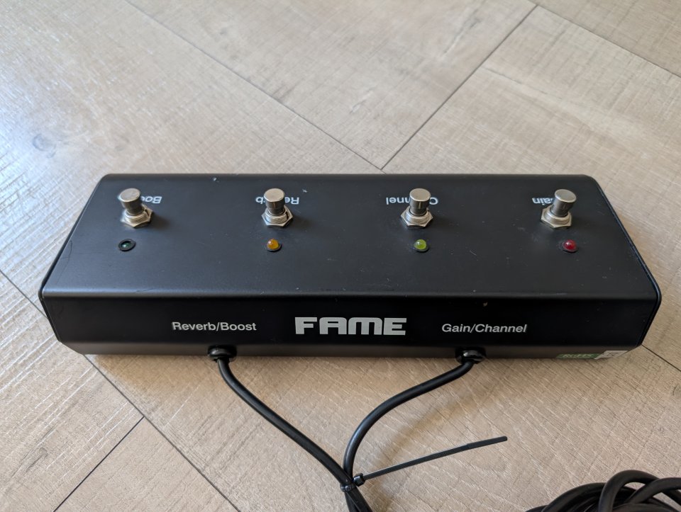 Footswitch pedal conmutador canales amplificador. Compatible ENGL.