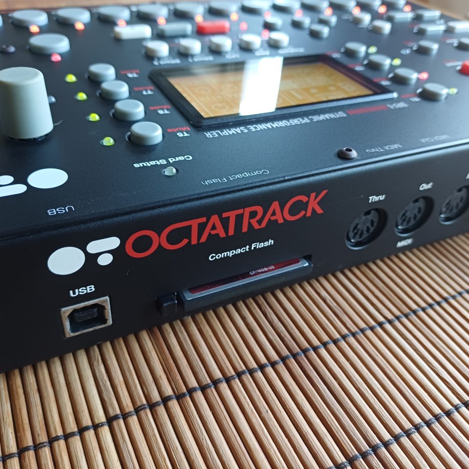 Elektron Octatrack MK1 + Decksaver de segunda mano · Foto 3 de 9 · Barcelona · 700 €