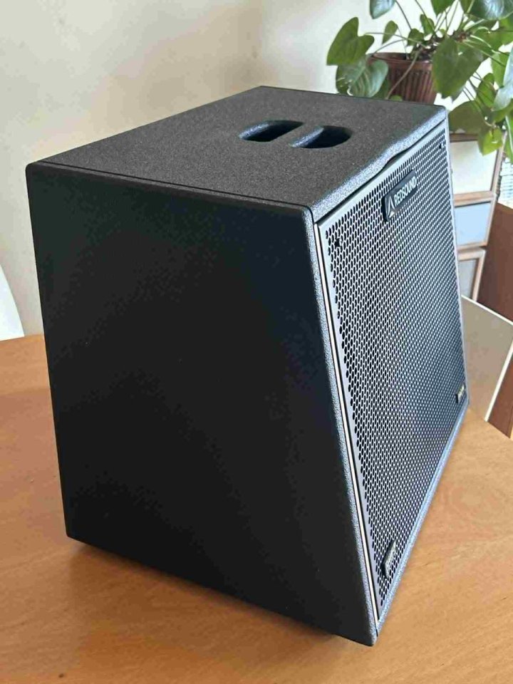 Altavoz FRFR REDSOUND modelo BM12/PRO de segunda mano · Foto 4 de 6 · Barcelona · 550 €