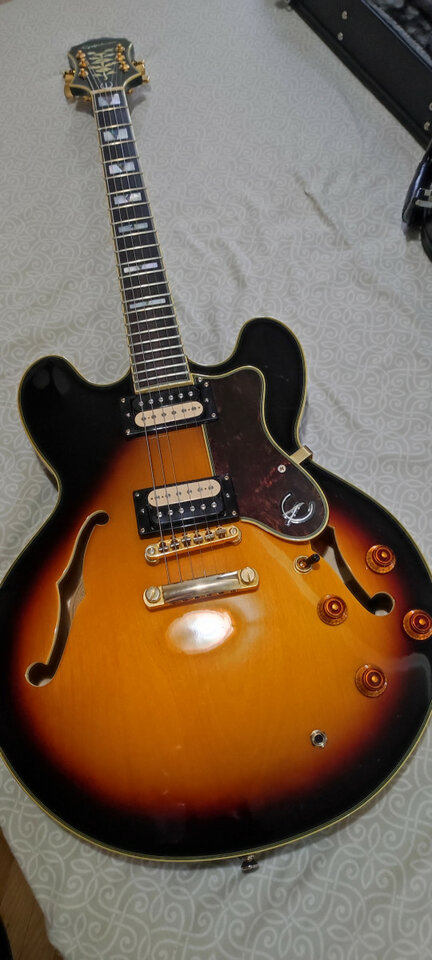 Epiphone Seraton II (modificada) + estuche original Epiphone