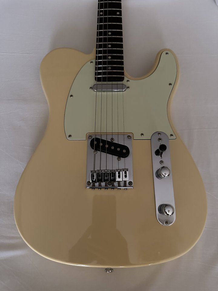 Sire Larry Carlton T3