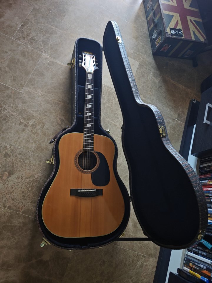 Guitarra Vintage Japonesa K. Suzuki '76 impecable Tapa Sólida, Pastilla K&K de segunda mano · Foto 9 de 10 · Málaga · 650 €